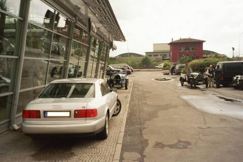 Audi A8 3.7 quattro (1999)