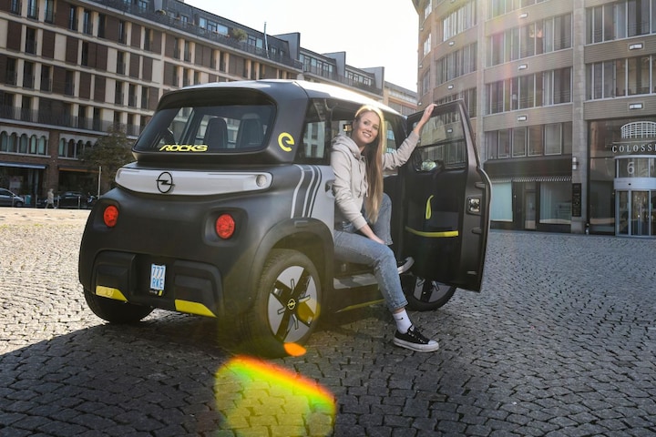 Wat Is Een Brommobiel En Hoe Verschilt Hij Van Een Auto?