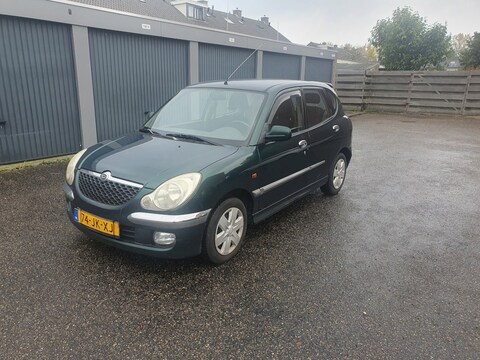 Daihatsu Sirion 1.3 16V SR