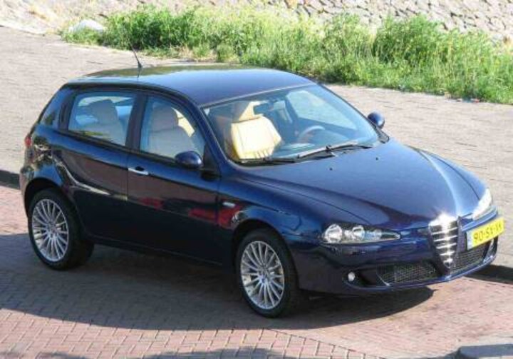 Alfa Romeo 147 1.9 JTD 120pk Distinctive (2006)