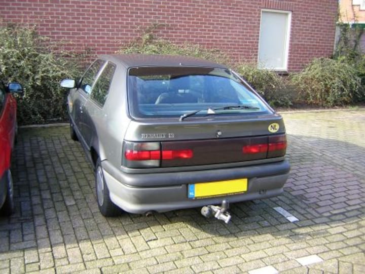 Renault 19 RN 1.4 (1992)