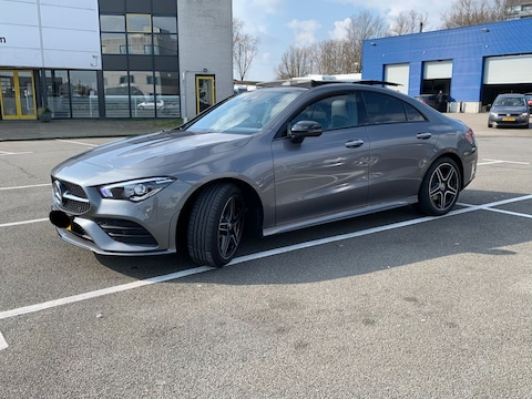 Mercedes-Benz CLA 200 Business Solution AMG