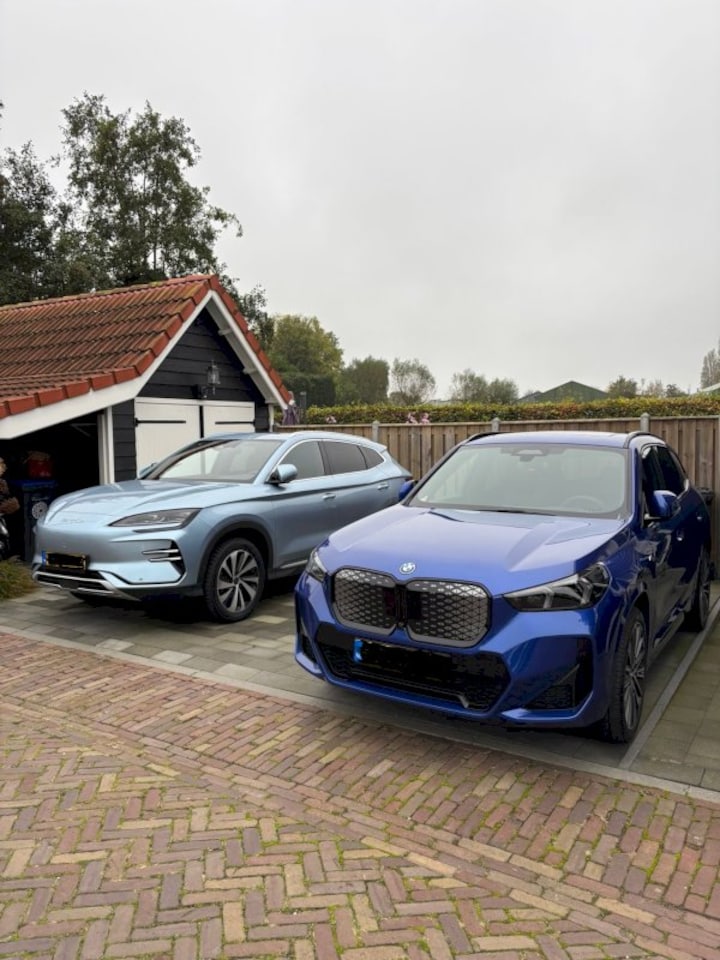 BMW iX1 eDrive20 (2024)