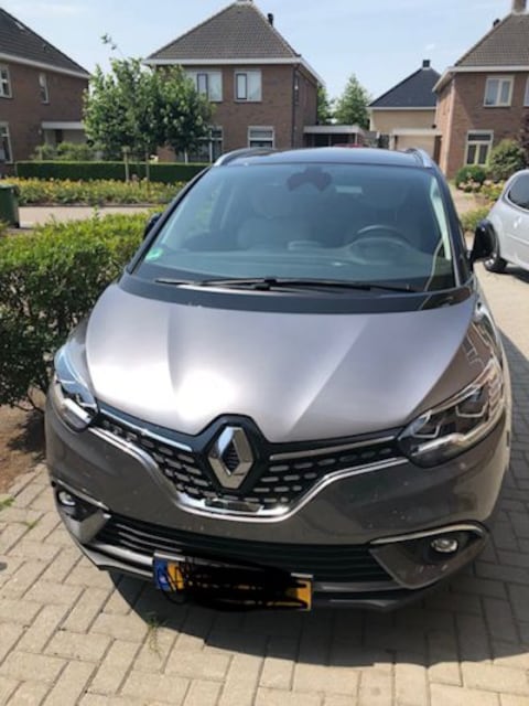 Renault Grand Scénic dCi 110 Hybrid Assist Initiale Paris (2018)