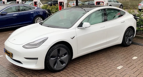 Tesla Model 3 Long Range AWD (2019)
