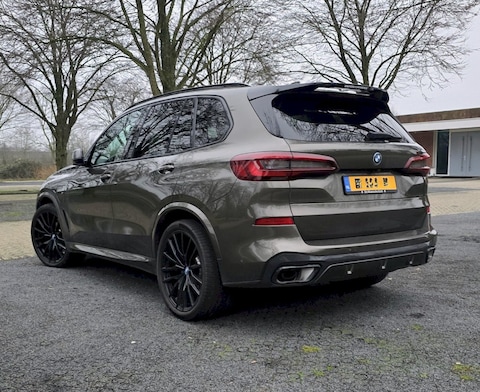 BMW X5 xDrive45e (2023)
