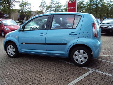 Daihatsu Sirion 2 1.3 16V DVVT Prestige (2006)