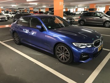 BMW 330i (2019)