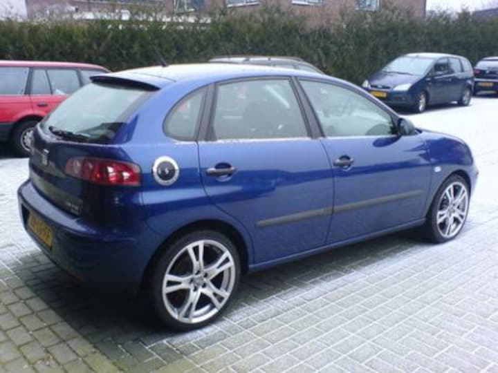 Seat Ibiza 1.4 16V 75pk Sport (2003)