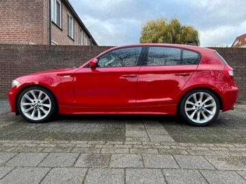 BMW 130i High Executive (2006)