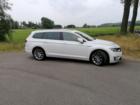 Volkswagen Passat Variant 1.4 TSI PHEV GTE Highline (2015)