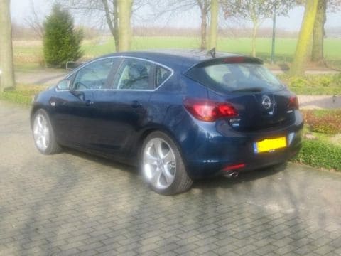 Opel Astra 1.4 Turbo 140pk Sport (2010)