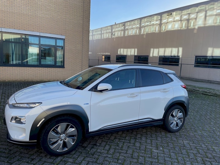 Hyundai Kona Electric 64kWh Premium (2019)