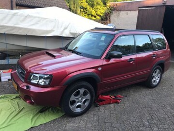 Subaru Forester 2.0 XT AWD (2004)