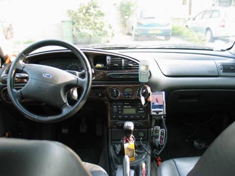 Ford Mondeo Wagon 1.8 TD Ghia Platinum (2000)