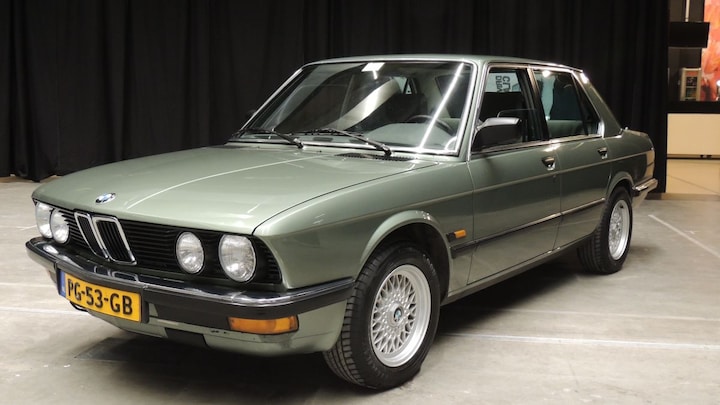 BMW 520i (1986)
