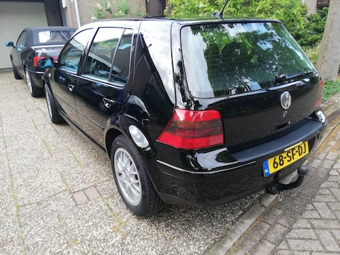 Volkswagen Golf 2.3 V5 Highline