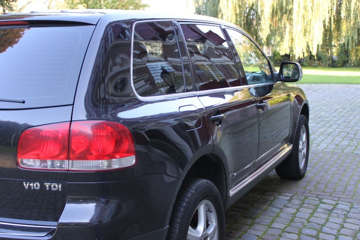 Volkswagen Touareg 5.0 V10 TDI (2004)