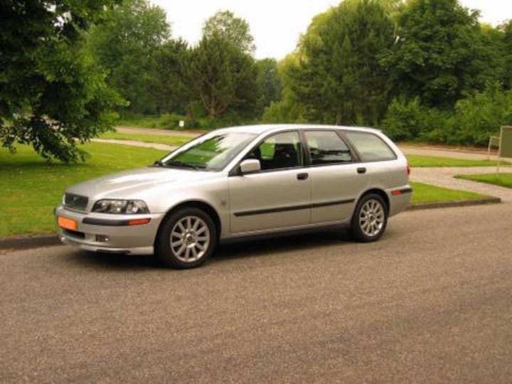 Volvo V40 1.8 Europa Sports (2002)