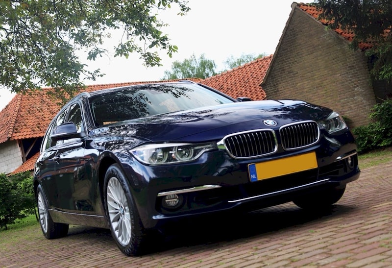 BMW 320i xDrive Touring (2016)