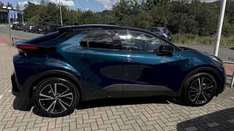 Toyota C-HR Plug-in Hybrid 220 Executive