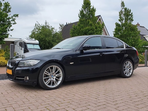 BMW 325d Luxury Line