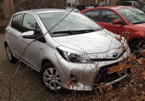 Toyota Yaris 1.5 Full Hybrid Aspiration (2012)