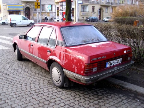Opel Ascona 1.8i GL
