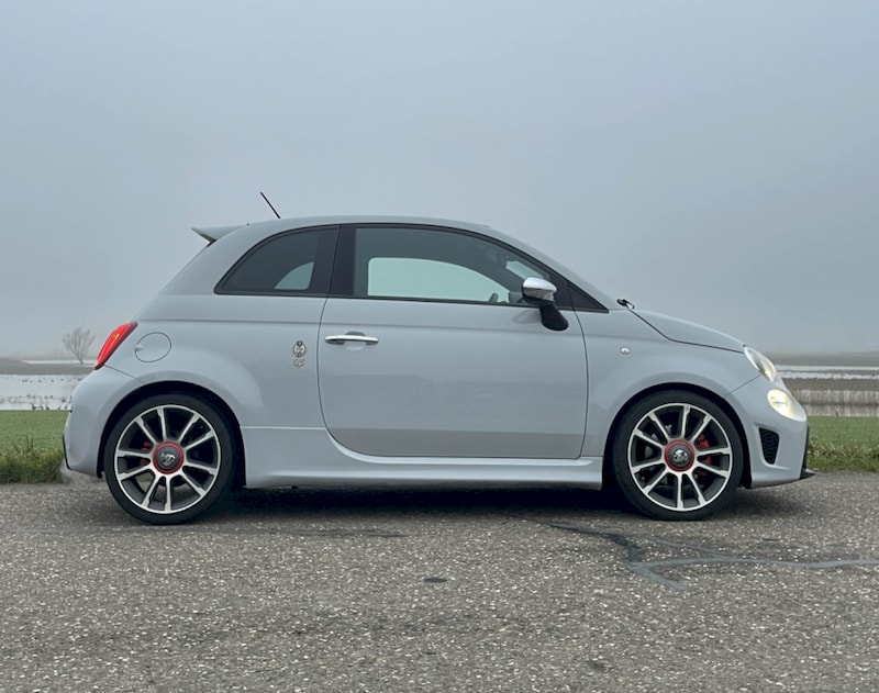 Abarth 595 1.4 T-Jet 180 Competizione (2017)