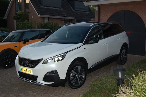 Peugeot 5008 GT-line 1.6 e-THP (2017)