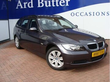 BMW 318i Touring Executive (2006)