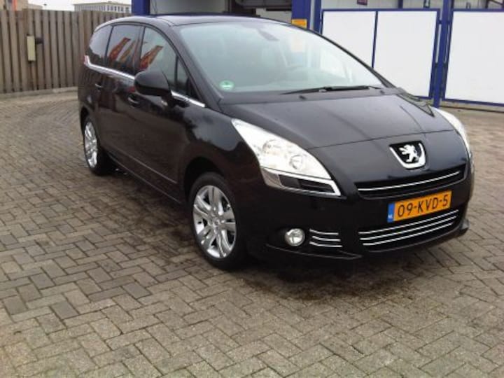 Peugeot 5008 Blue Lease Executive 1.6 THP 7P (2010)