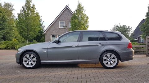 BMW 318d Touring Corporate Lease Luxury Line