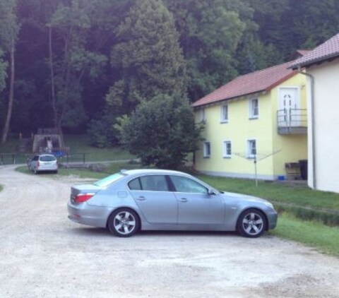 BMW 530i Executive (2003)