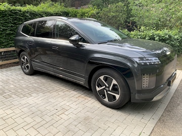 Hyundai Ioniq 9 110.3kWh RWD Connect+ (2025)