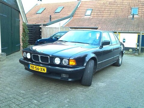 BMW 750i