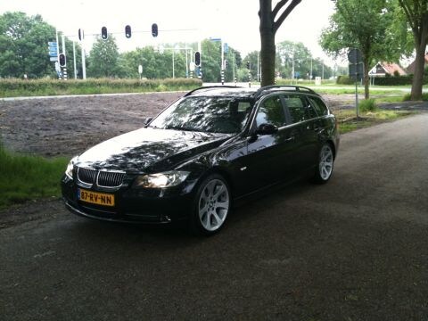 BMW 330d Touring High Executive (2006)