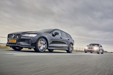 BMW 330e Touring vs. Volvo V60 T6 Recharge AWD - Vergelijkende Test
