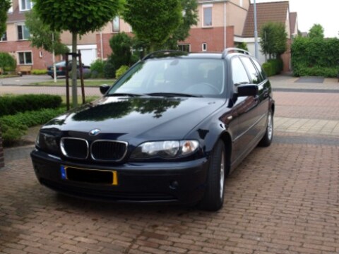 BMW 316i touring Black Silverline (2005)