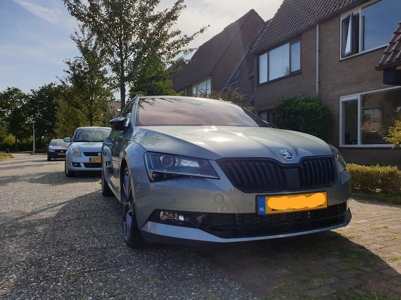 Skoda Superb Combi 1.5 TSI Greentech ACT Sportline Business (2019)