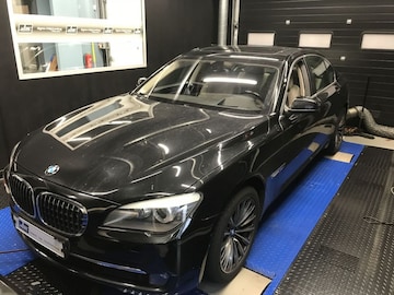 BMW 750i High Executive (2009)