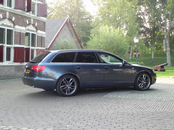 Audi A6 Avant 2.7 TDI quattro Pro Line (2009)