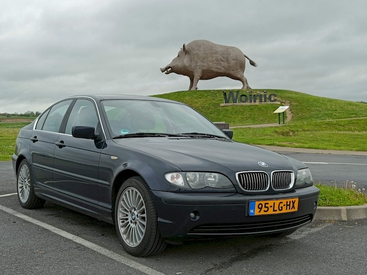 BMW 320i (2002)