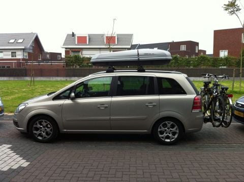 Opel Zafira 1.9 CDTi 120pk Cosmo (2005)