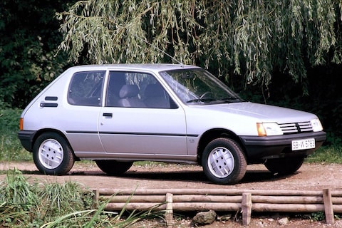 Peugeot 205 XT (1985)
