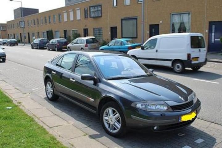 Renault Laguna 3.0 V6 24V Initiale (2001)