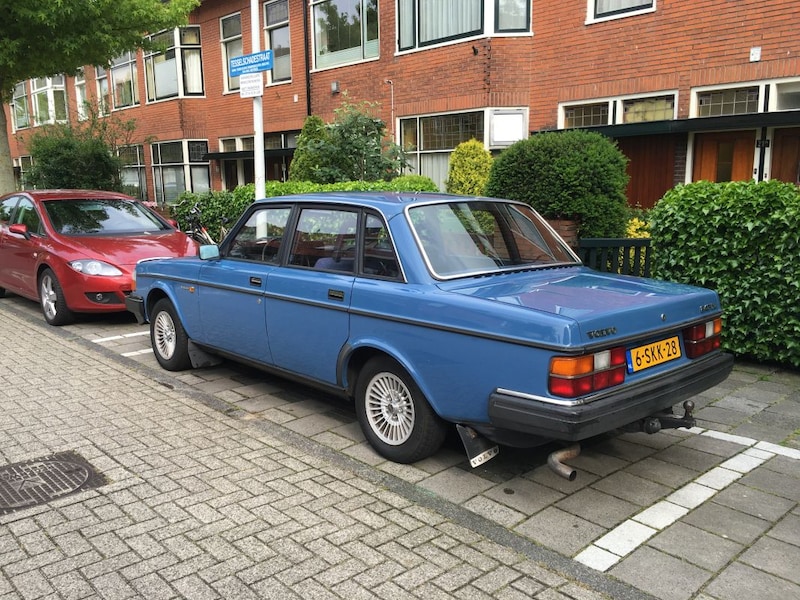 Volvo 240 (1984)