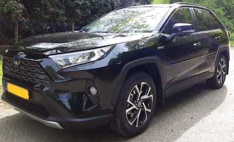 Toyota RAV4 2.5 Hybrid 2WD First Edition