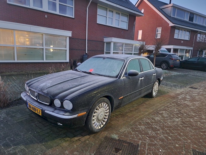 Jaguar XJ8 4.2 Executive (2003)