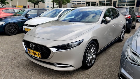 Mazda 3 e-SkyActiv X 2.0 186 Takumi